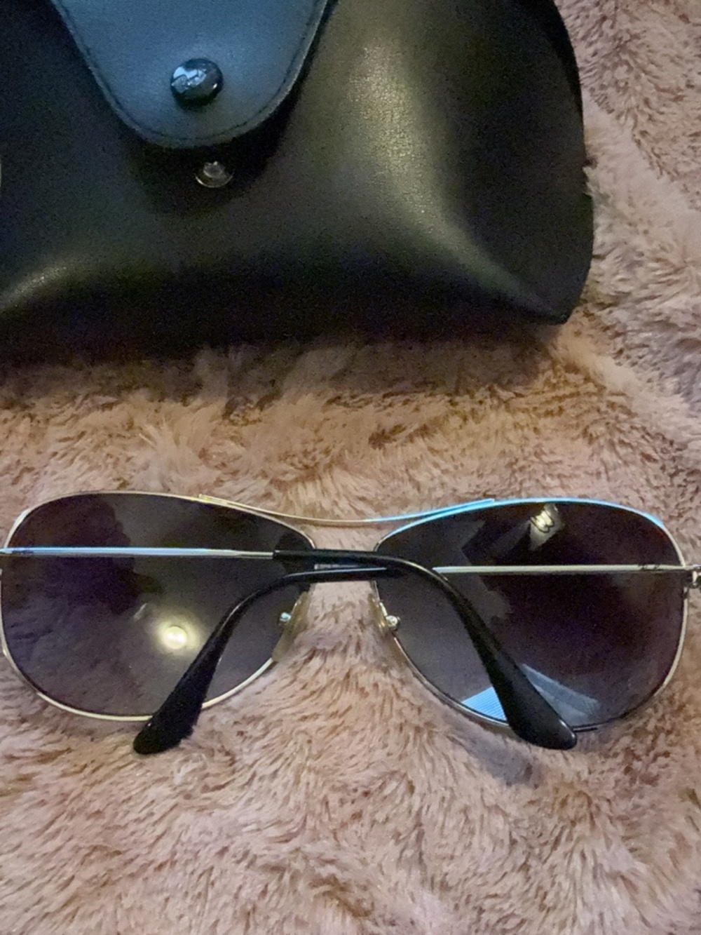 Ray-Ban Aviators - Picture 2 of 8